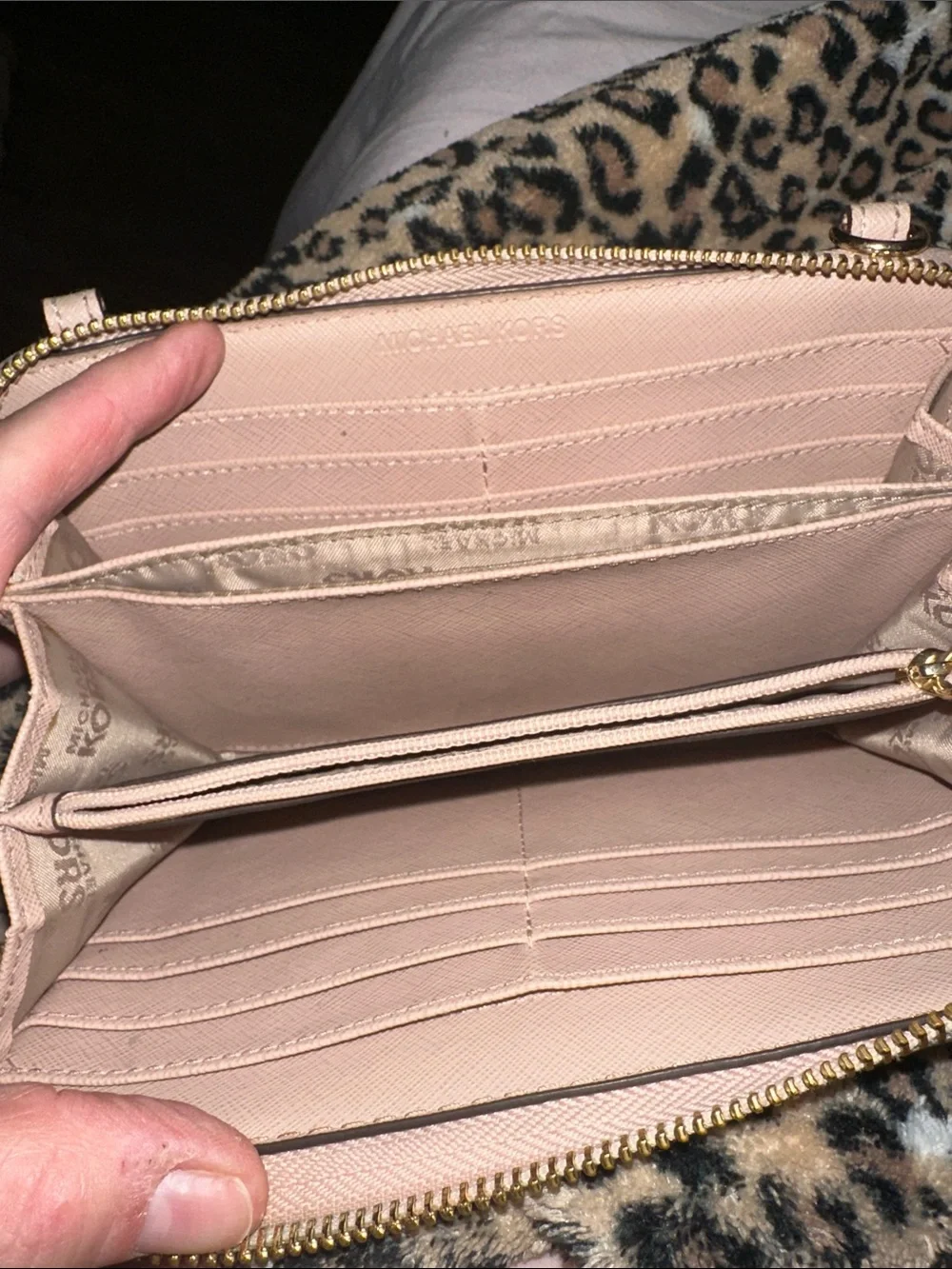 Michael Kors Cream and Gold MK Logo Zip Wallet lots of card and pockets good con